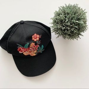 • vtg hibiscus embroidered cap •
